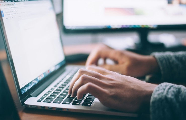 Scrivere recensione online